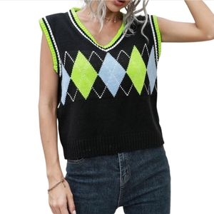 Fall Winter Plaid Knitted Cropped Sweater Vest in Black